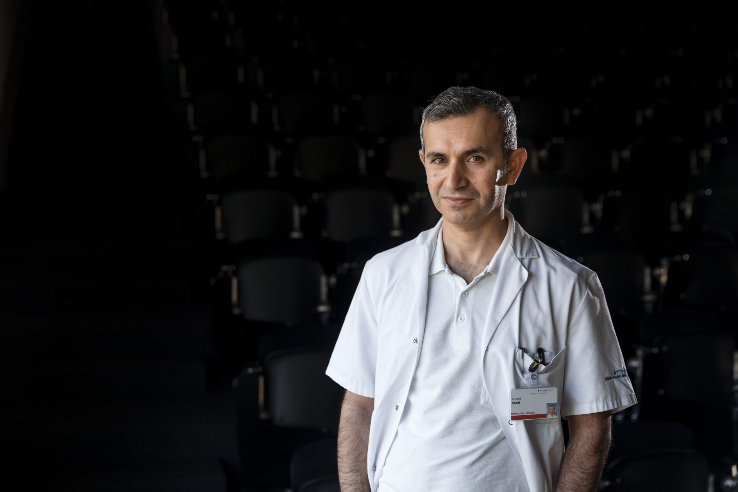 Dr Alend Saadi Prof. Dr. méd. Alend Saadi, médecin-chef au département de chirurgie et responsable du Centre de l'obésité du RHNe