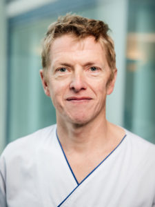 Le Prof. Fabien Stucker, médecin-chef du service de néphrologie du RHNe. © Guillaume Perret