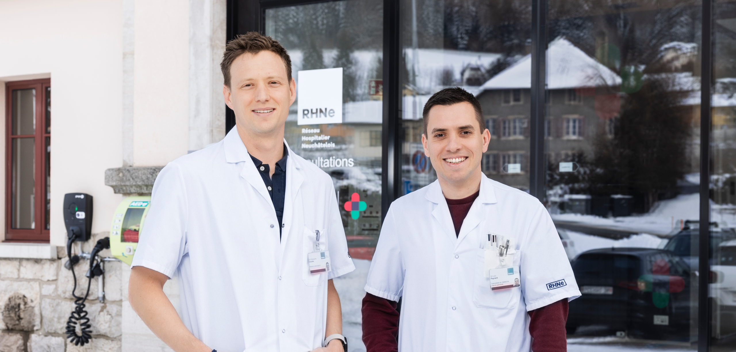 BLOG_2_Drs Loïc Payrard et Christophe Coucke La consultation vaudruzienne du RHNe est placée sous la coordination des docteurs Christophe Coucke (à g.) et Loïc Payrard, spécialistes en médecine interne générale. © Guillaume Perret