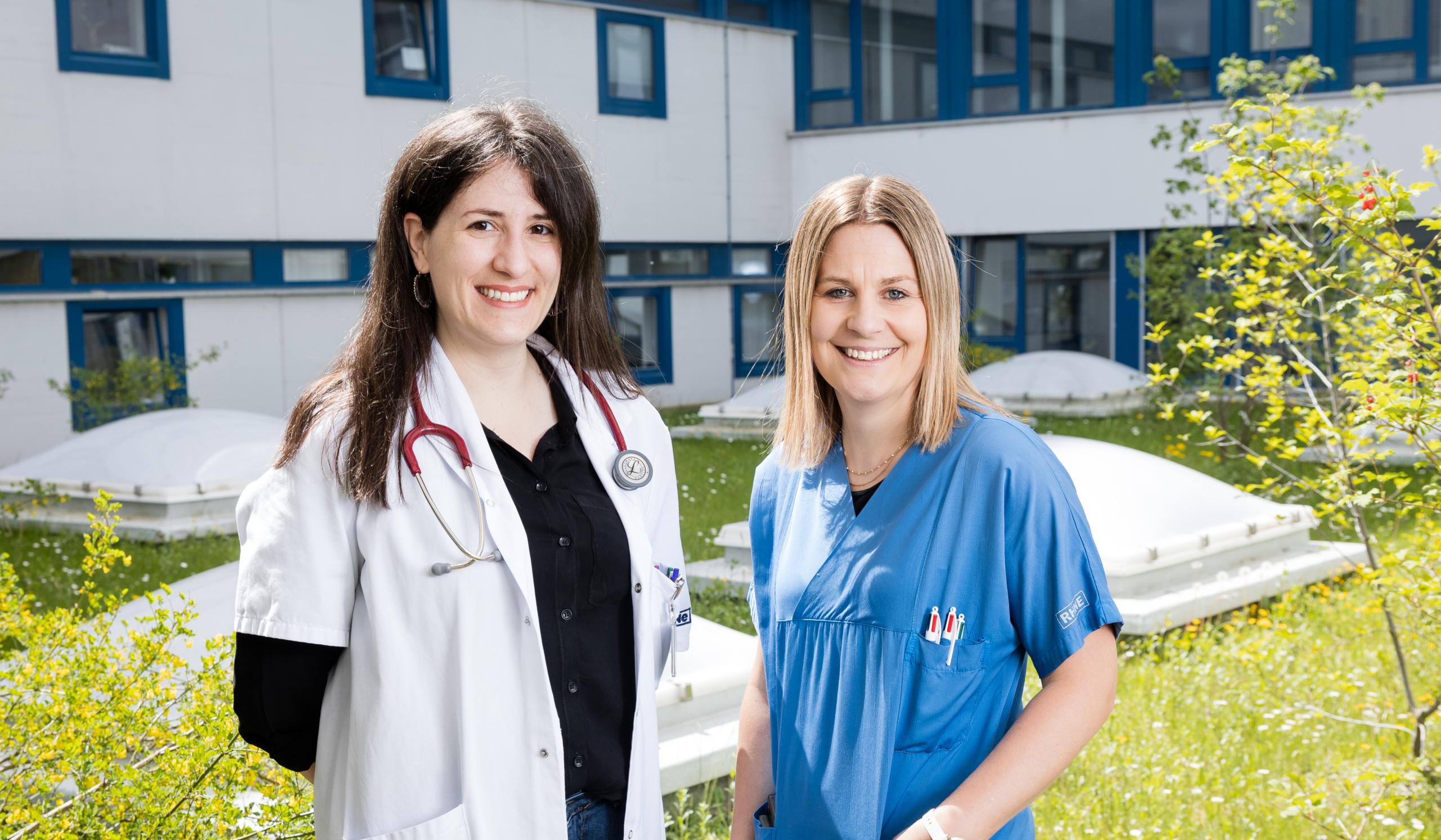 La docteure Monica Pinto (à g.) et Lauriane Donier, diététicienne, préviennent que la dénutrition engendre une perte de masse musculaire et donc une partie de la capacité du patient à résister au cancer. © Guillaume Perret